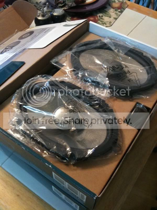speakers001.jpg