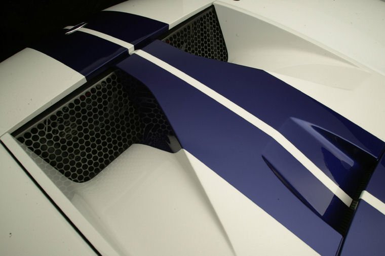 2005_ford_gt_picture%20(38).jpg