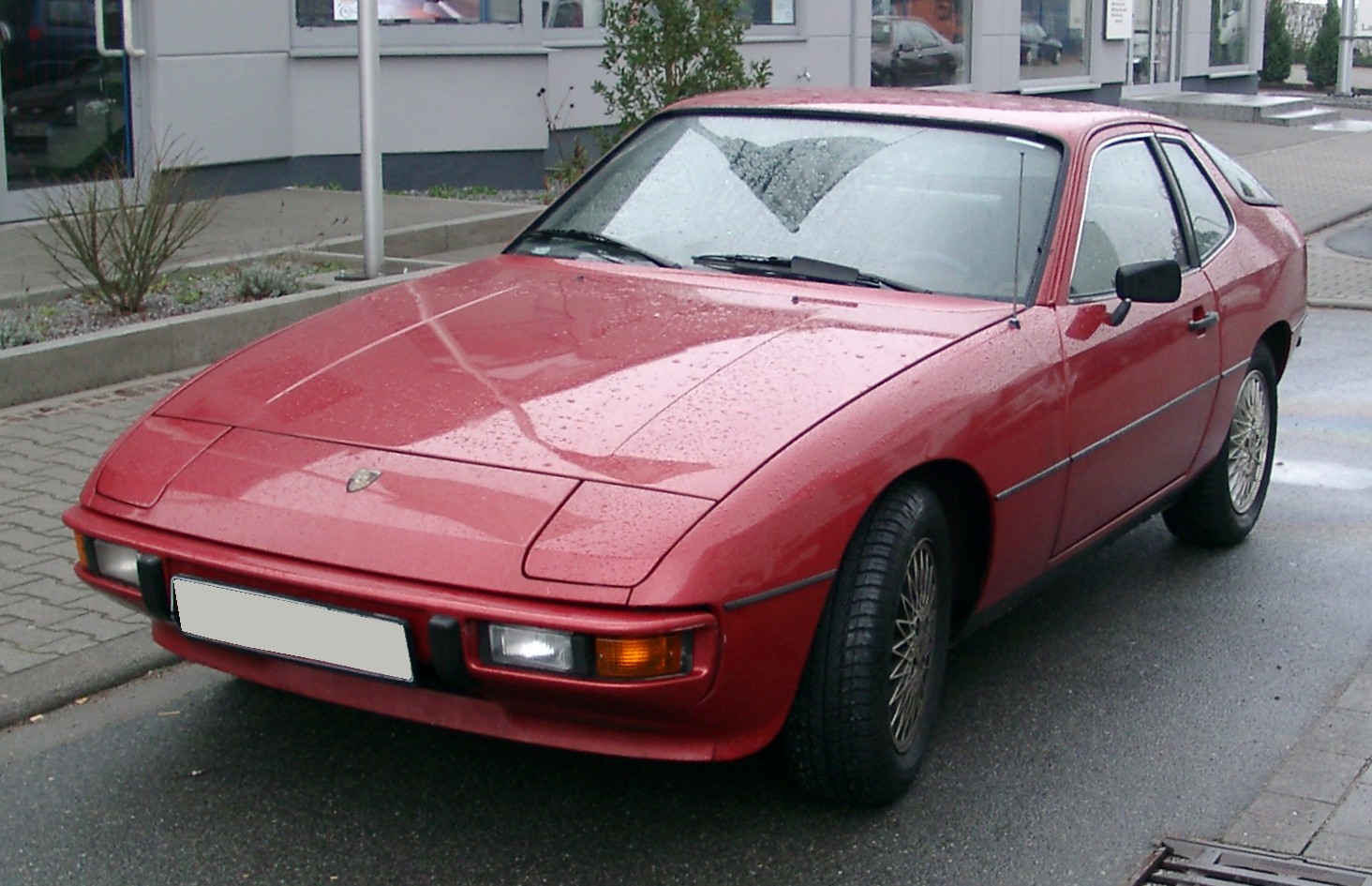 Porsche_924_front_20071231.jpg