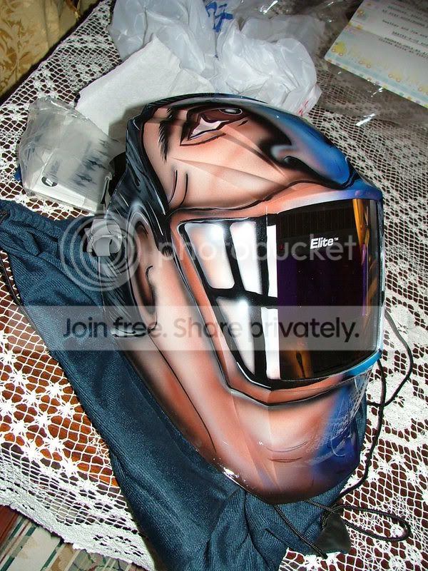 Helmet002.jpg