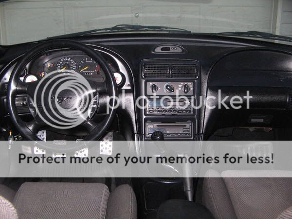 94_Mustang_GT_Interior.jpg