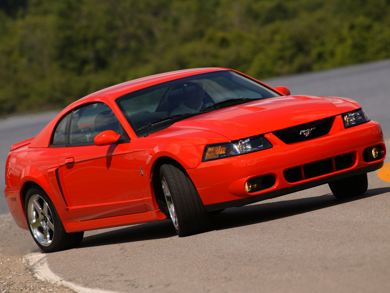 2004_Ford_SVT_Mustang_Cobra_Red_Angle_1280x960.jpg